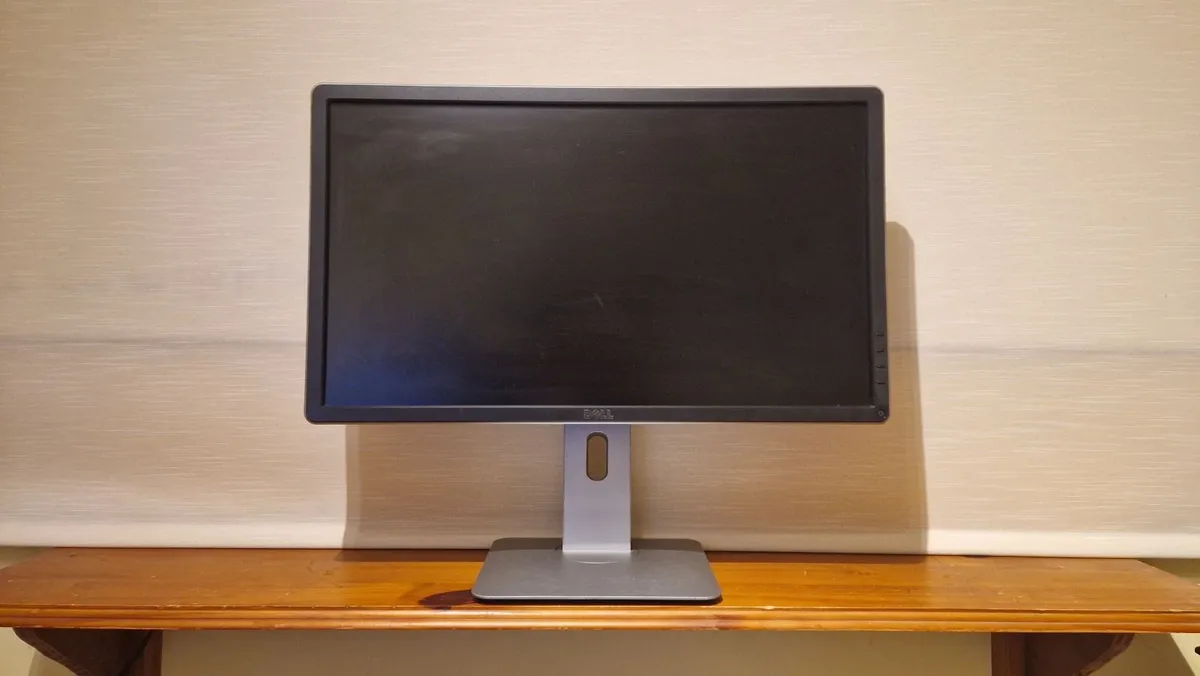 23" Dell LCD Monitor - Image 1