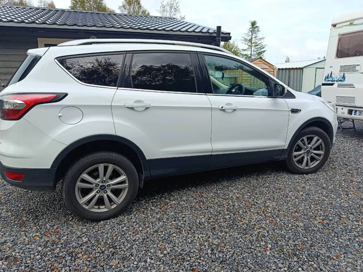 Car - Image 2