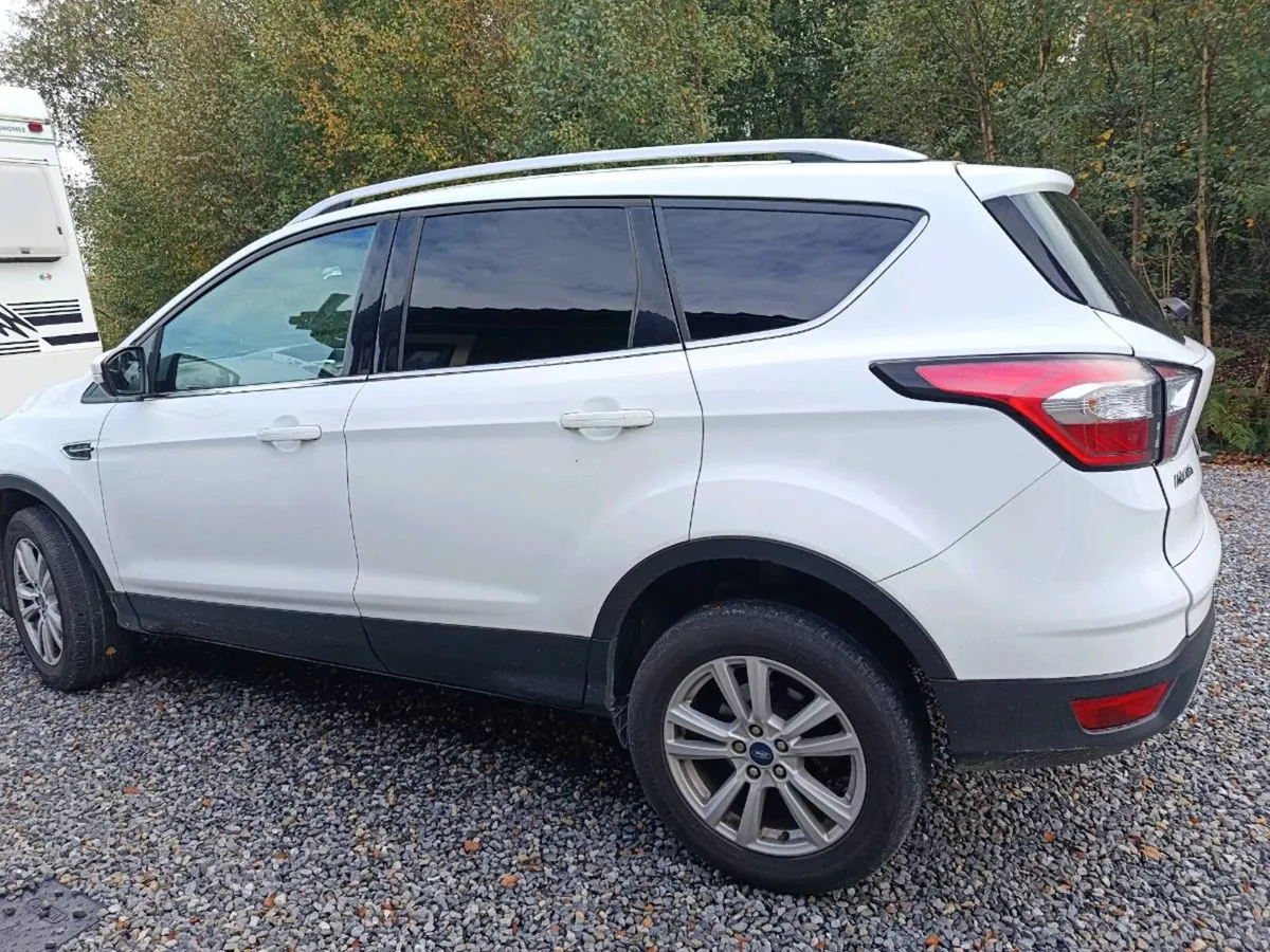 Car - Image 3