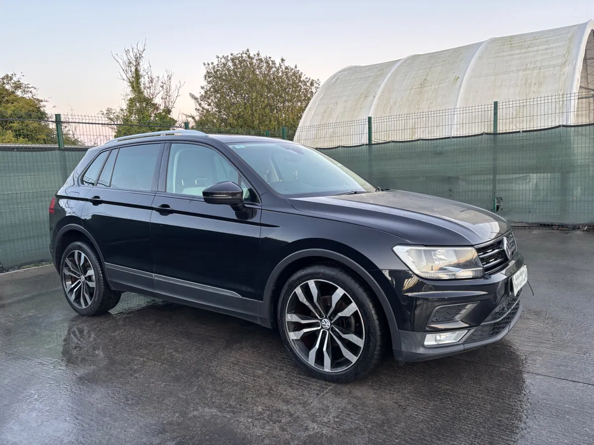 2017 Volkswagen Tiguan  2.0 Tdi - Image 1