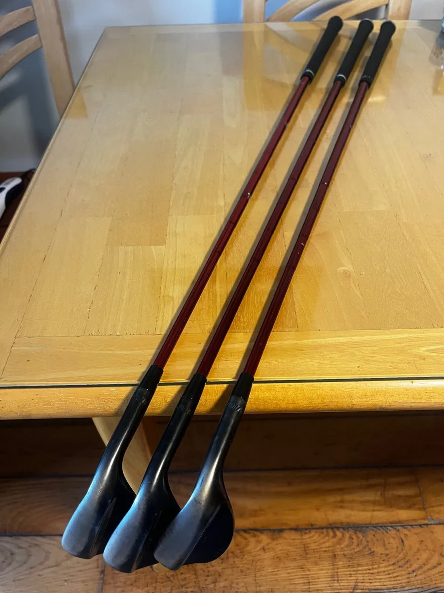 GOLF CLUBS-VOKEY,VOGUE,CALLAWAY XR - Image 1