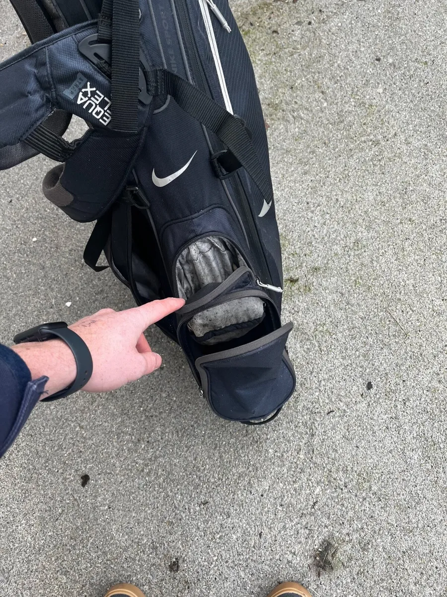 Nike Golf Carry Bag - Image 3