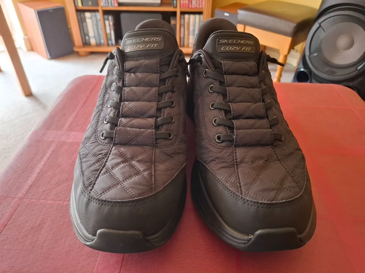 Skechers Slip-ins Cozy Fit Size 10uk - As New - Image 3