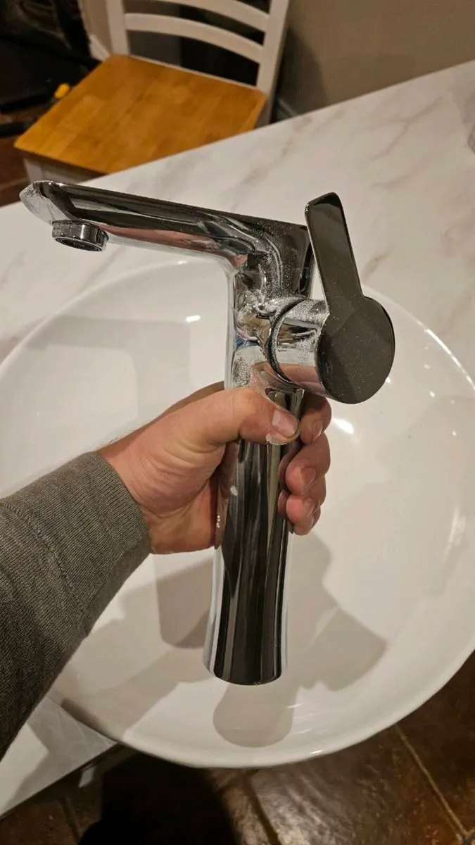 Brand new Basin and tap - Image 3