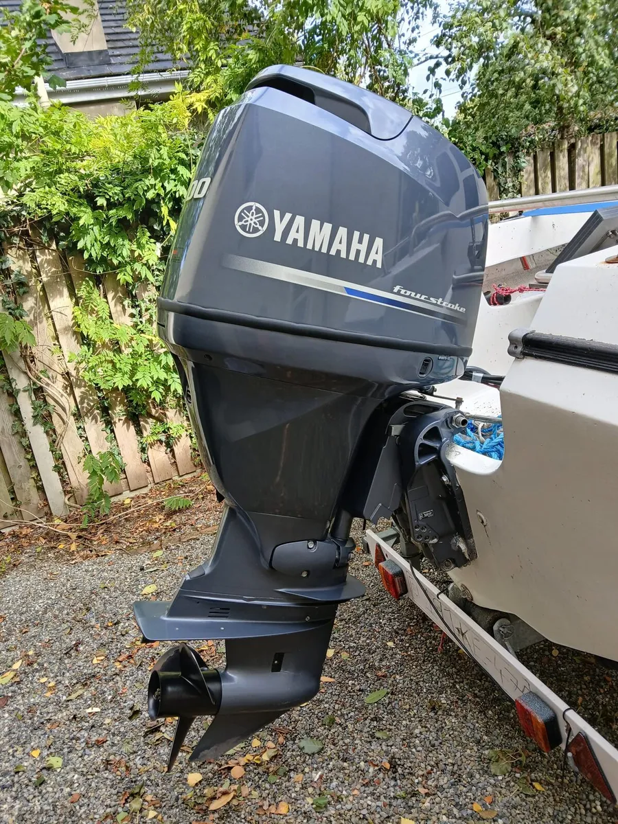 Yamaha outboard engine 100 hp - Image 1