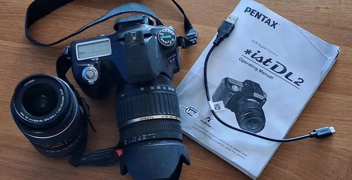 PENTAX DIGITAL SLR DL2 + LENSES + TRIPOD - Image 3