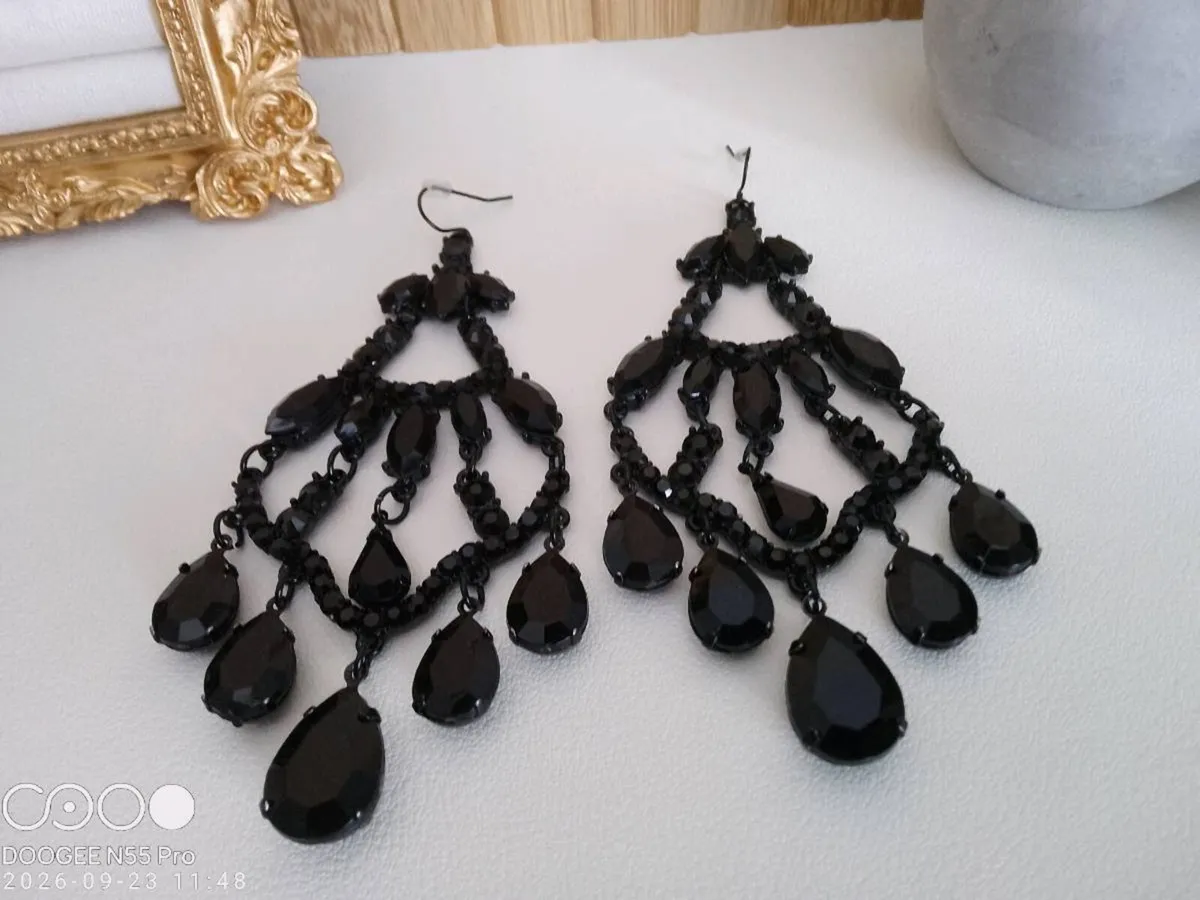 Women's Vintage Chandelier Earrings - Image 1