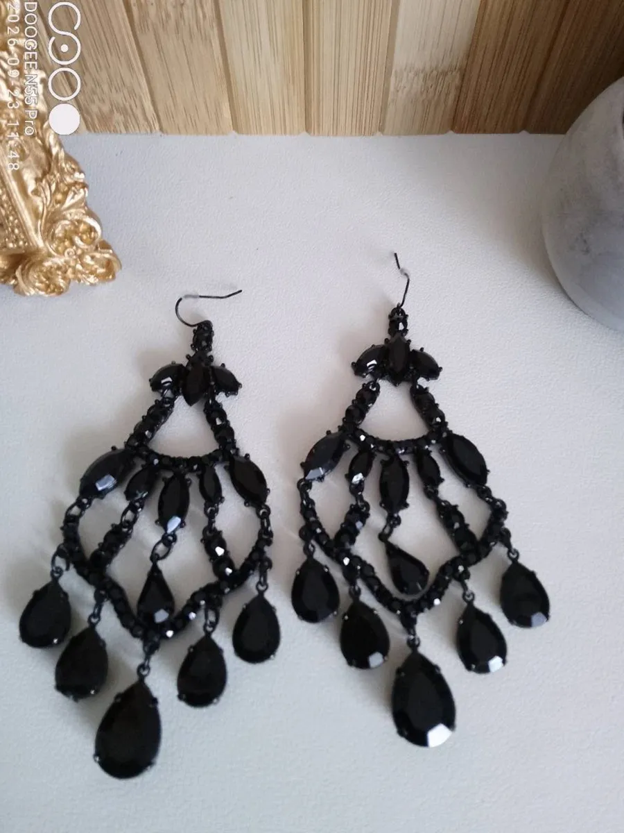 Women's Vintage Chandelier Earrings - Image 2
