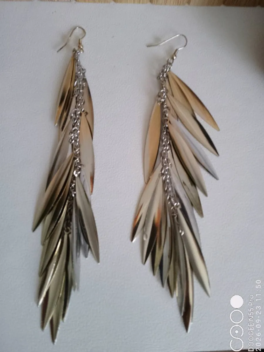 Women's Vintage Style Earrings - Image 1