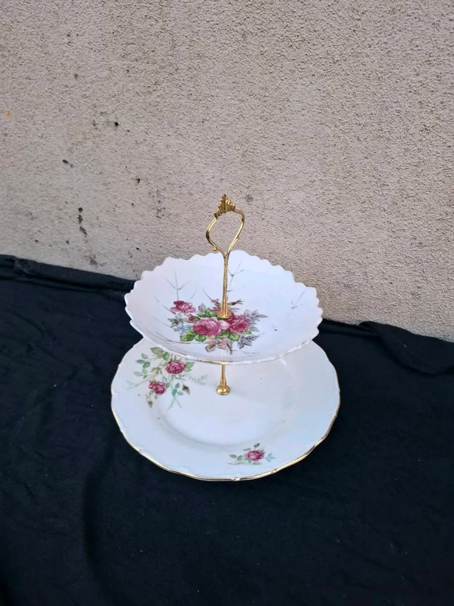 Pink rose cake stand postage possible - Image 2