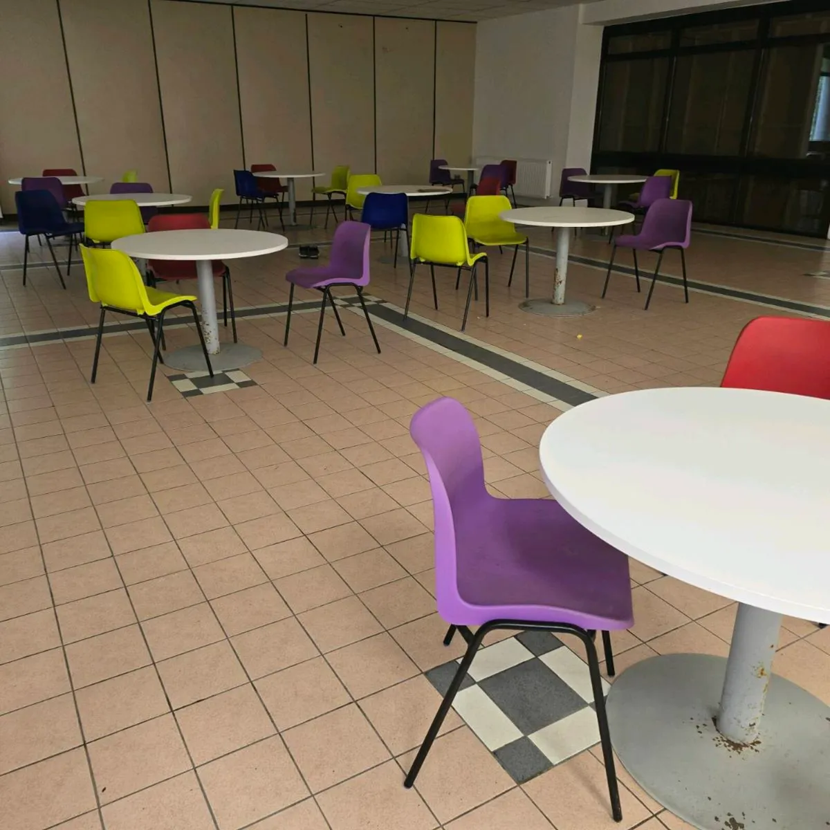 Canteen furniture - Image 3