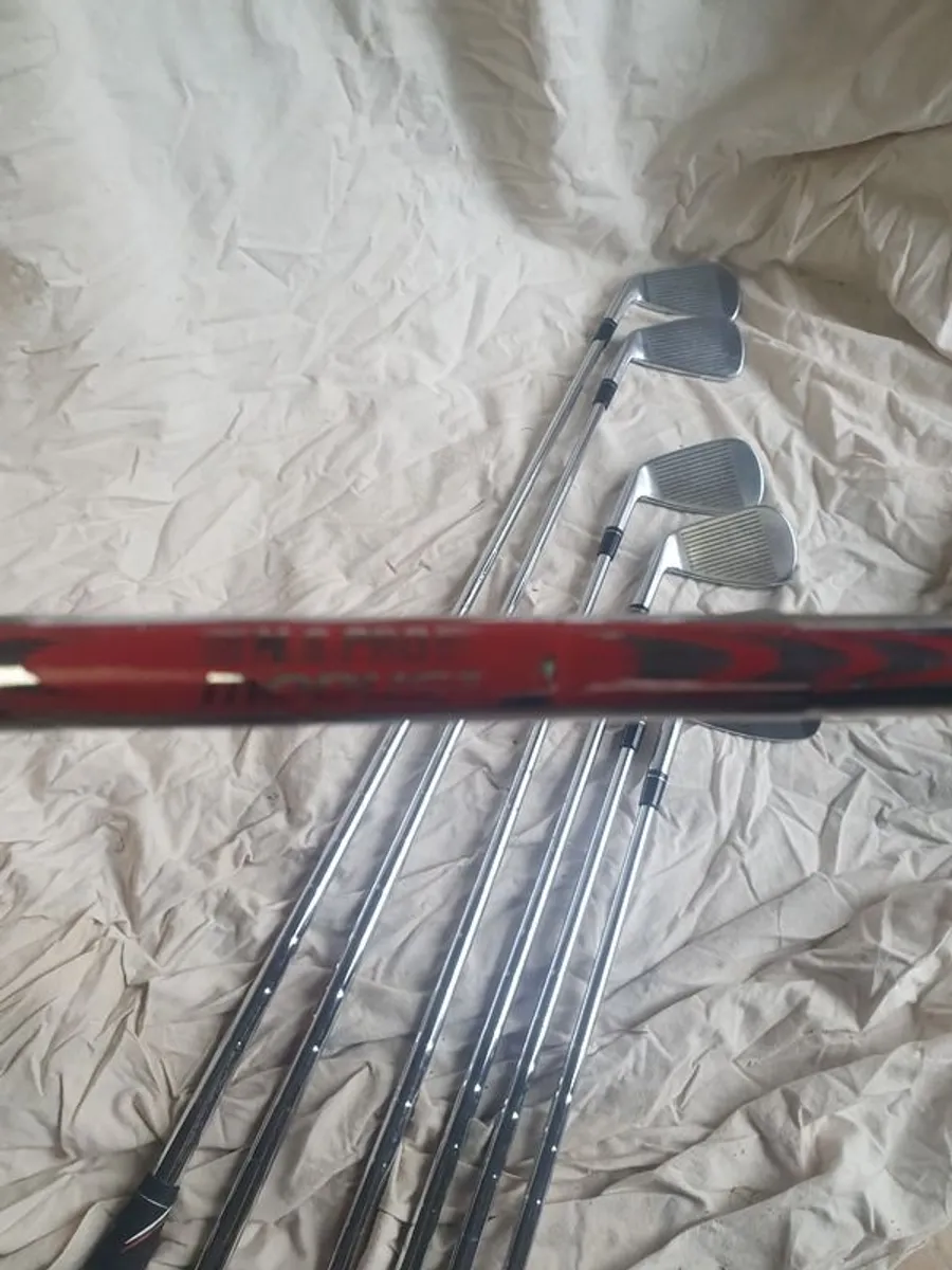Taylormade p790 irons - Image 4
