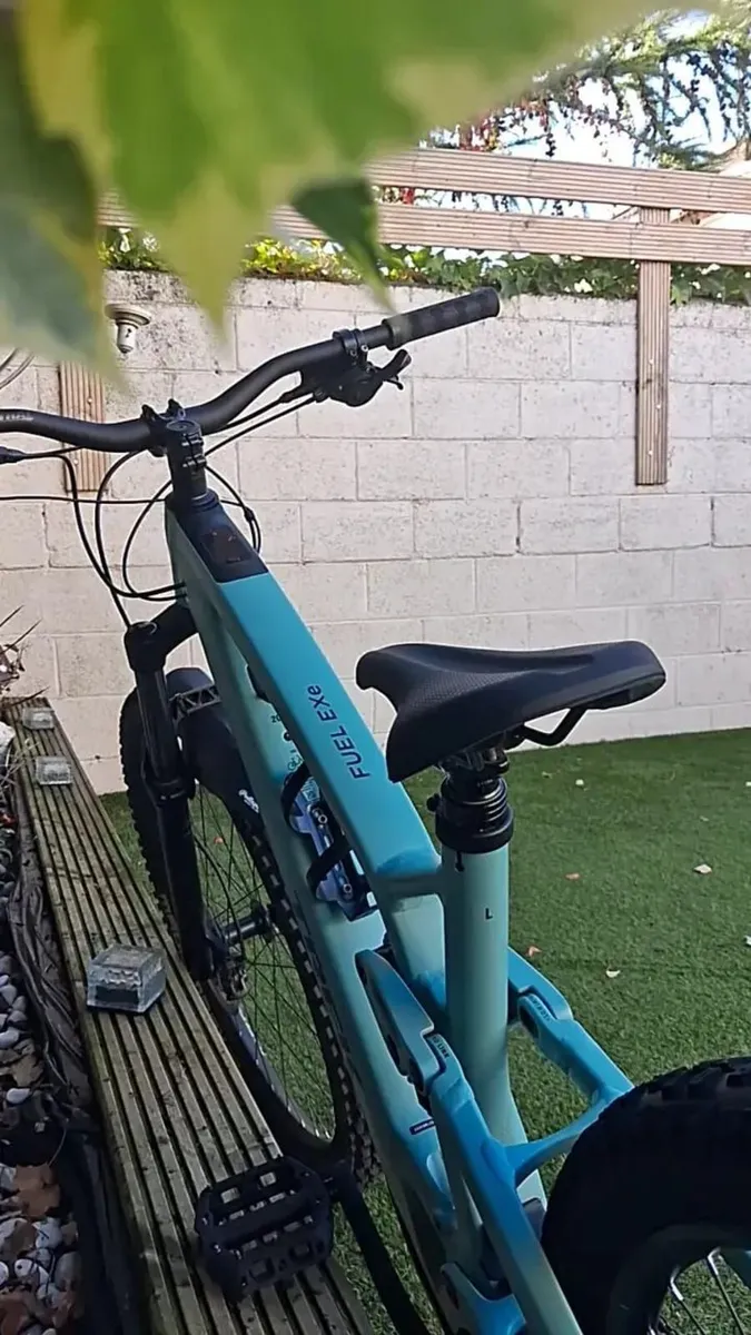 Trek Fuel EXe 5 Electric MTB - Image 3