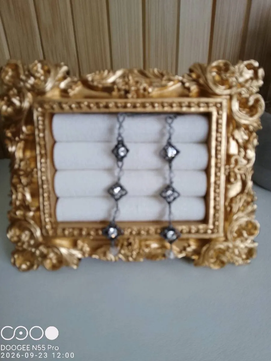 Women's Vintage Drop Style Earrings - Image 1