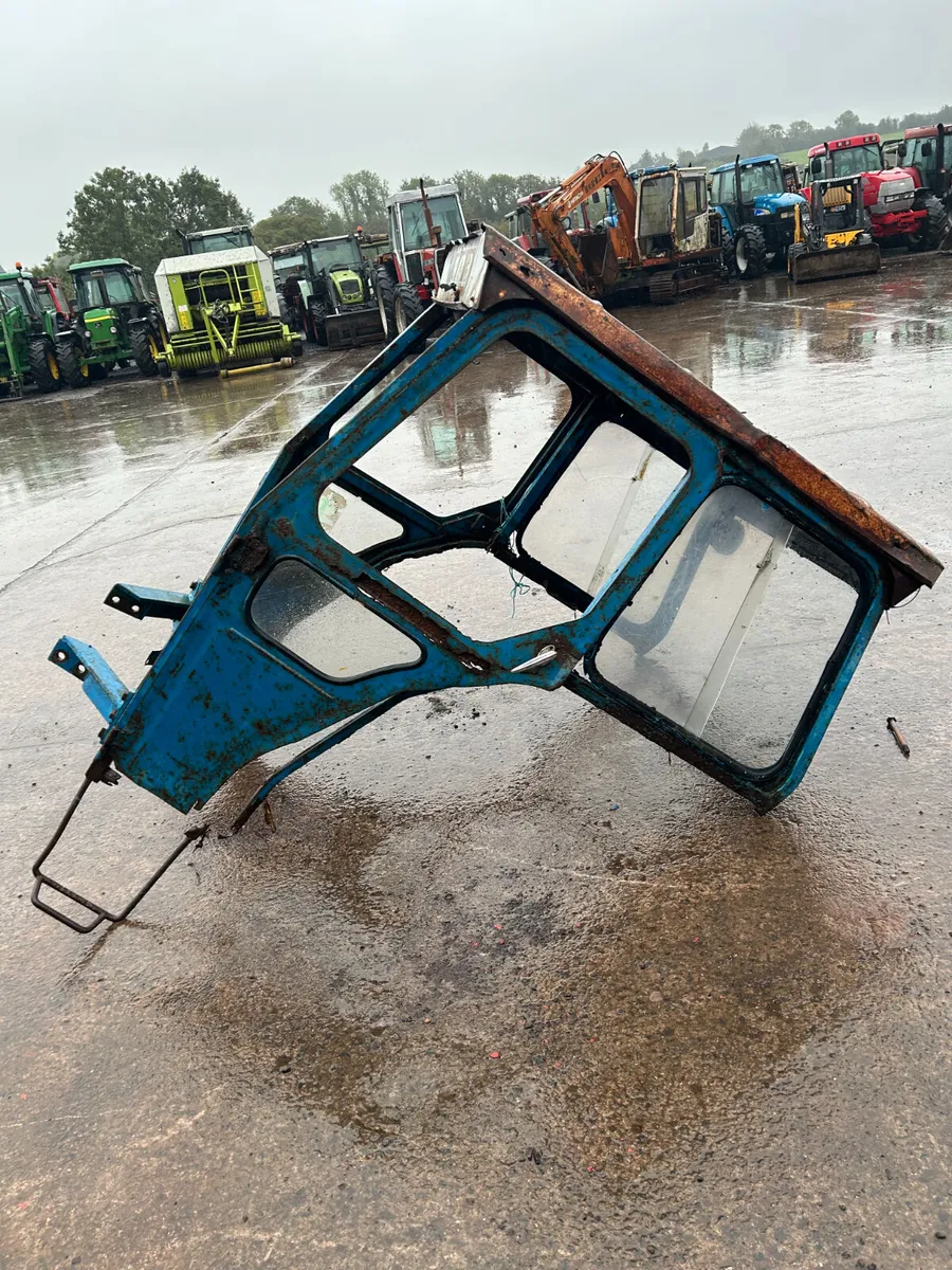 Ford 4000 / 4600 Safety Cab - Image 4