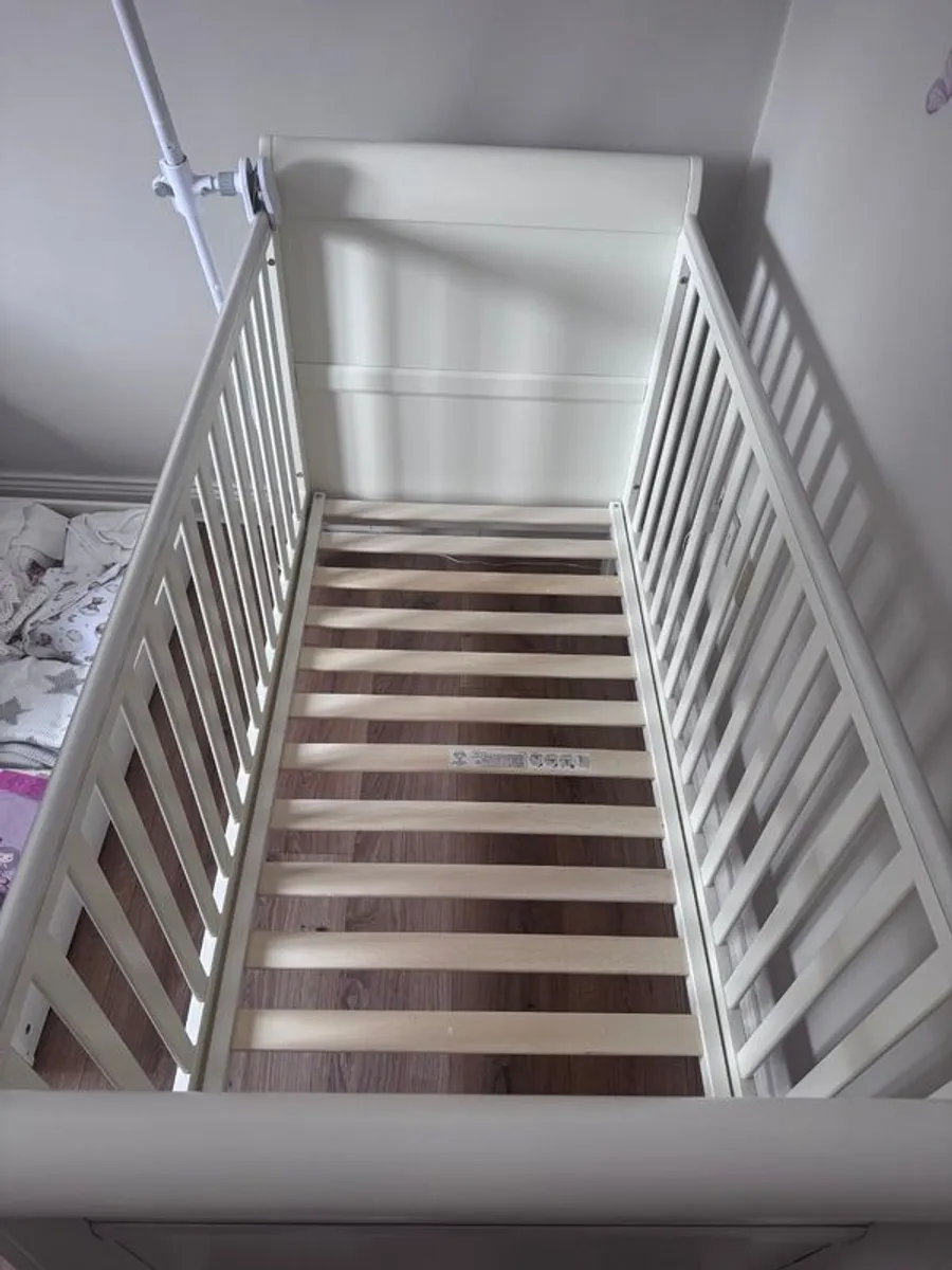 Mamas & Papas Cot - Image 4