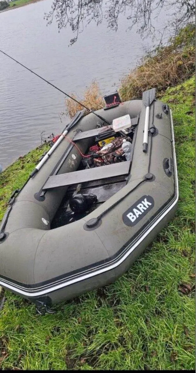 BARK inflatable boat with engine and repair kit - Image 2