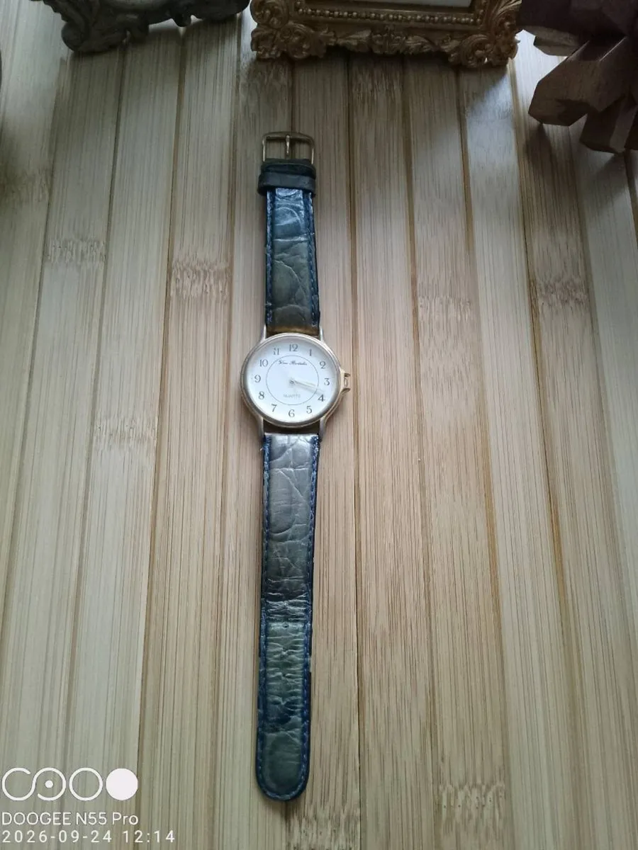 Women's Watch - Image 4