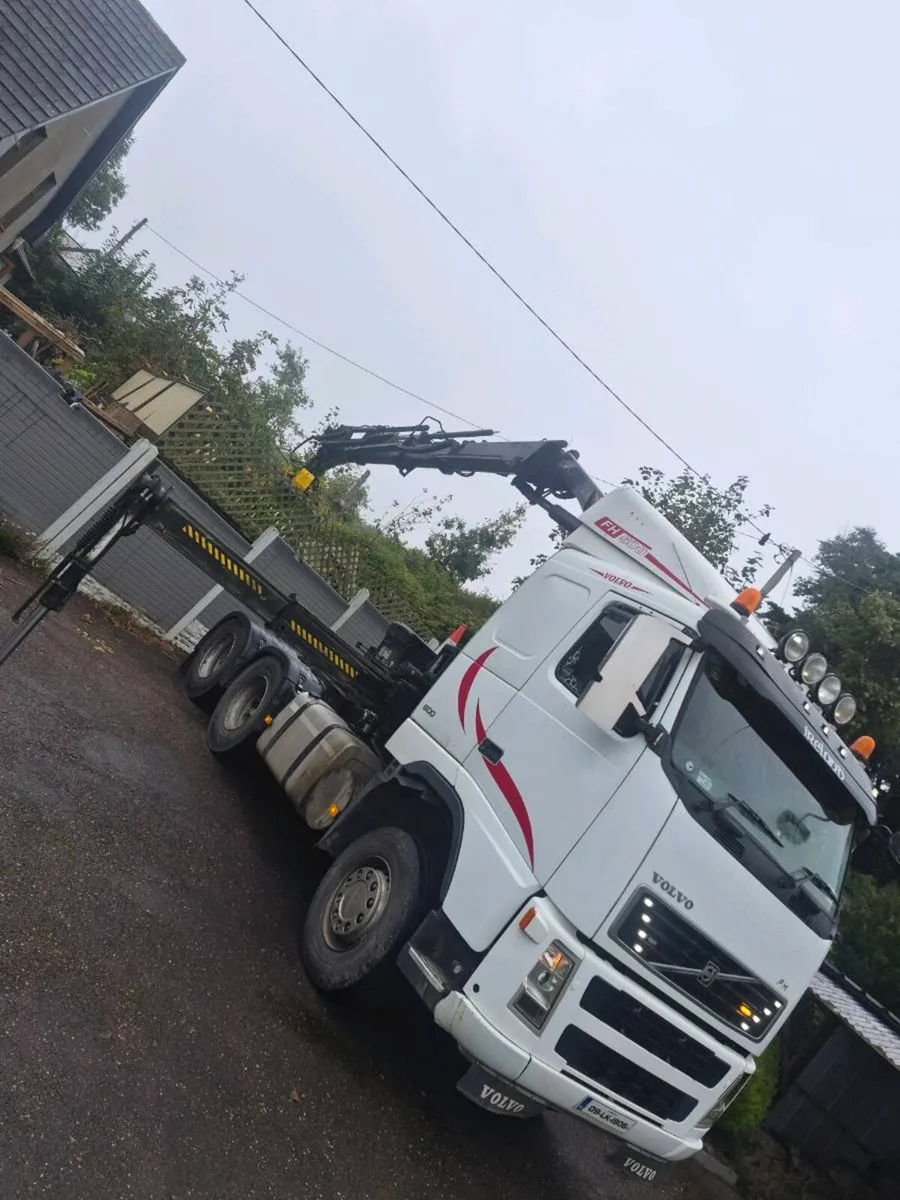 Lowloader and crane available - Image 2
