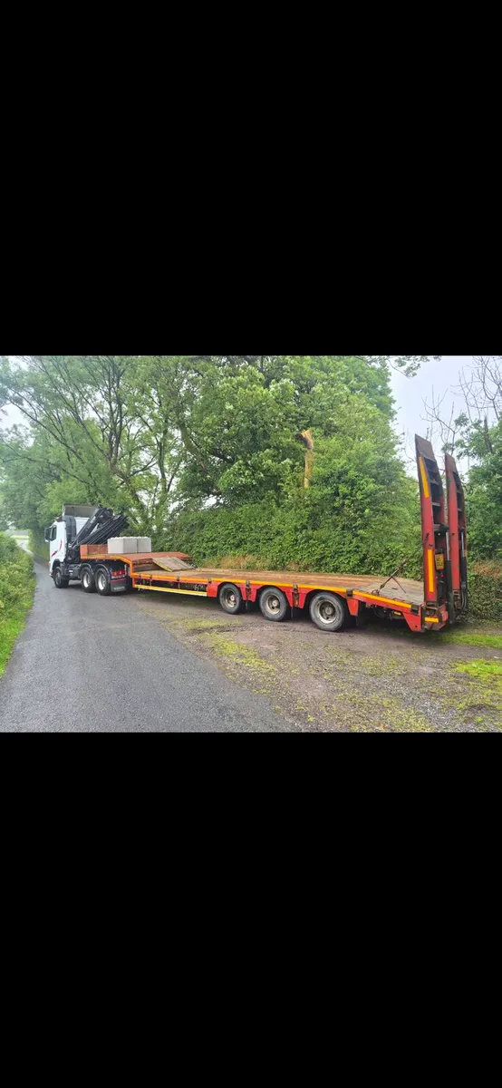 Lowloader and crane available - Image 1