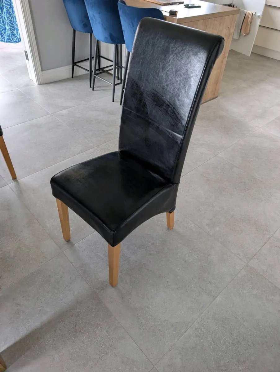 8 Kitchen chairs - Image 4