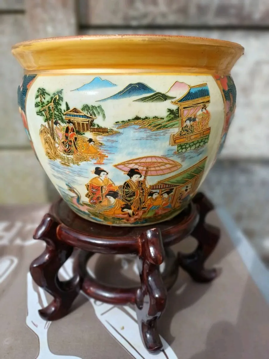 Vintage Chinese Plant Pot - Image 3