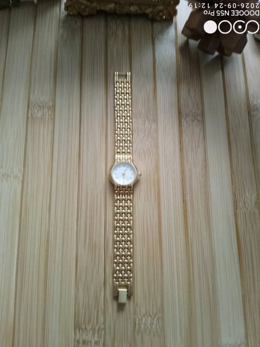 Women's Watch - Image 4