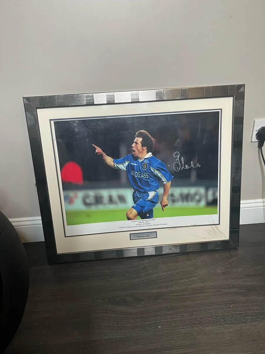 SIGNED GIANFRANCO ZOLA PICTURE FRAME - Image 1