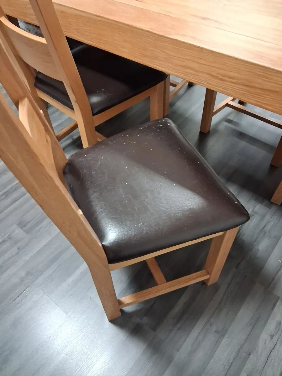 Table and Chairs X 6 - Image 4