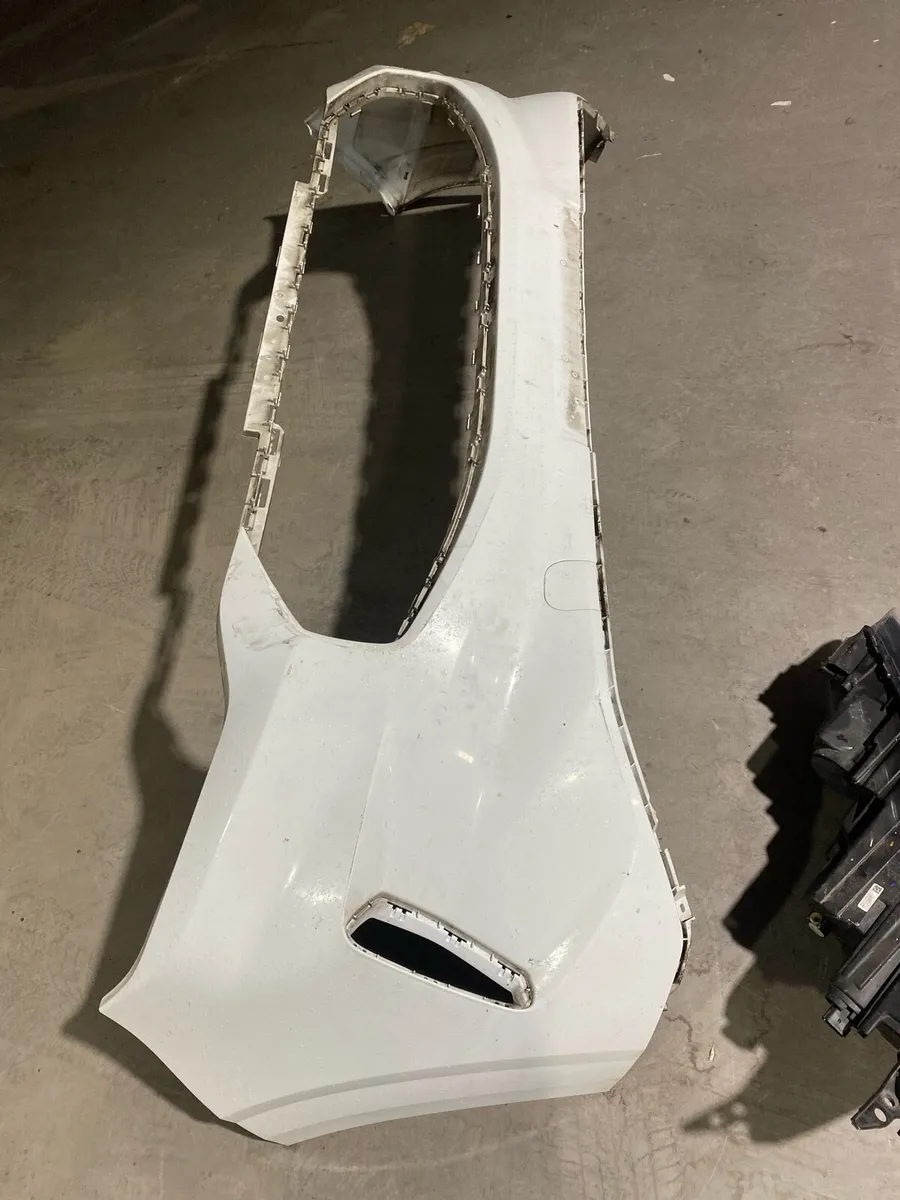 2025 ford transit custom bumper and headlight - Image 2