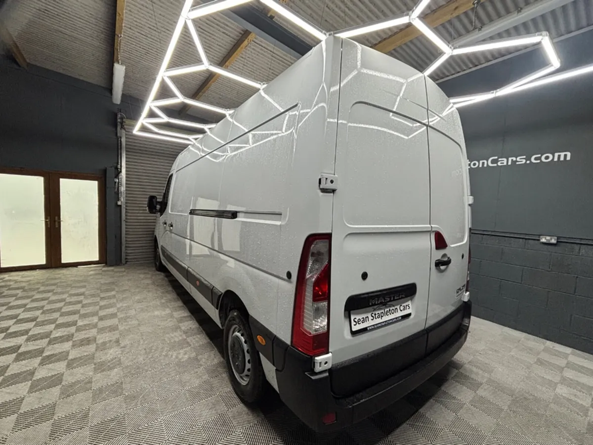 Renault Master FWD LM35 BLUE DCI 135 B BUSINESS - Image 4