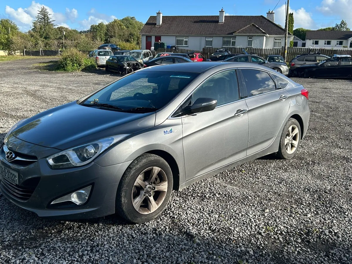 Hyundai i40 for breaking - Image 1