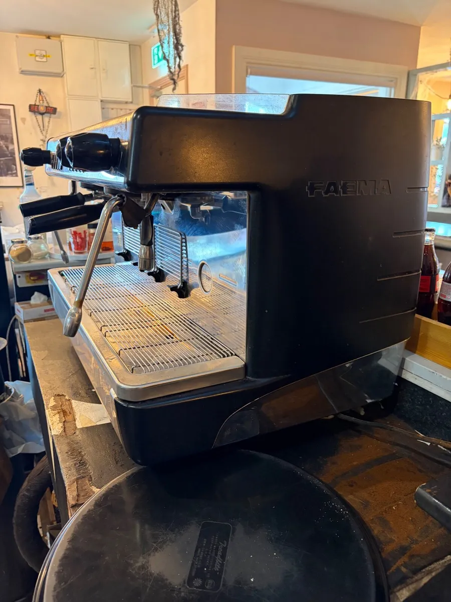 Coffee Machine - Image 4