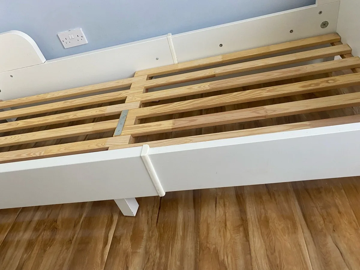 IKEA Extendable Toddler Bed 80*200 - White - Image 3