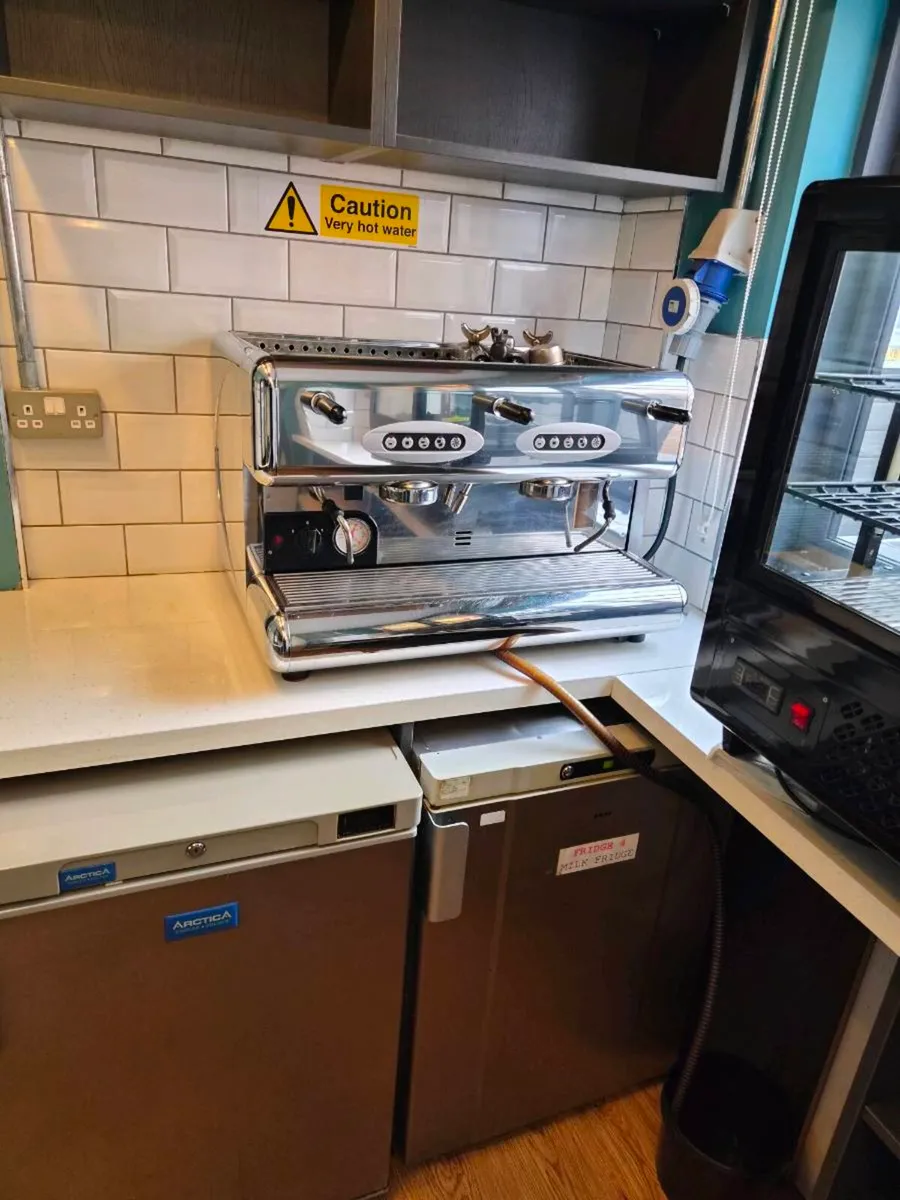 Coffee shop equipment - Image 1