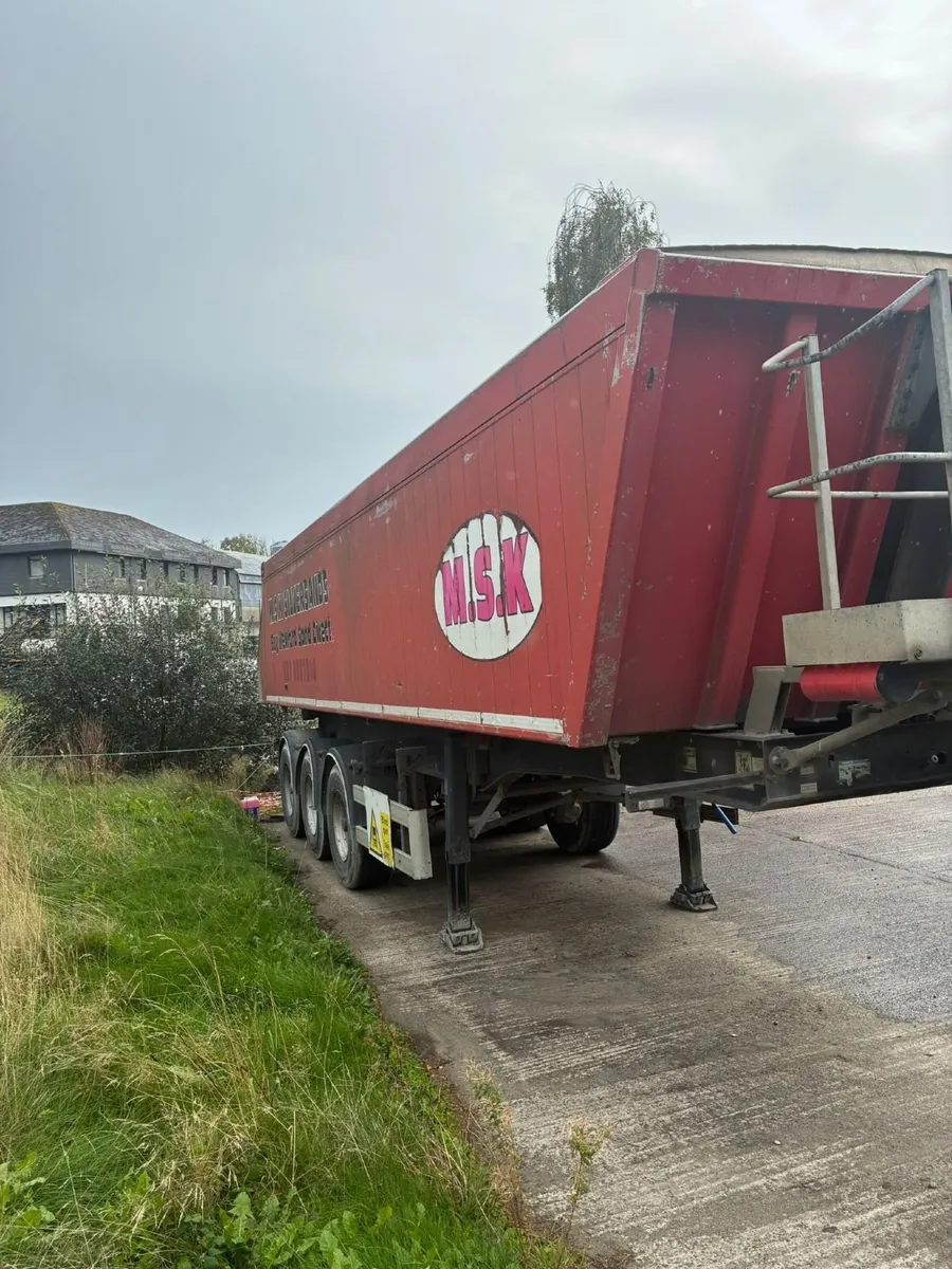 Artic Tipping Trailer - Image 3