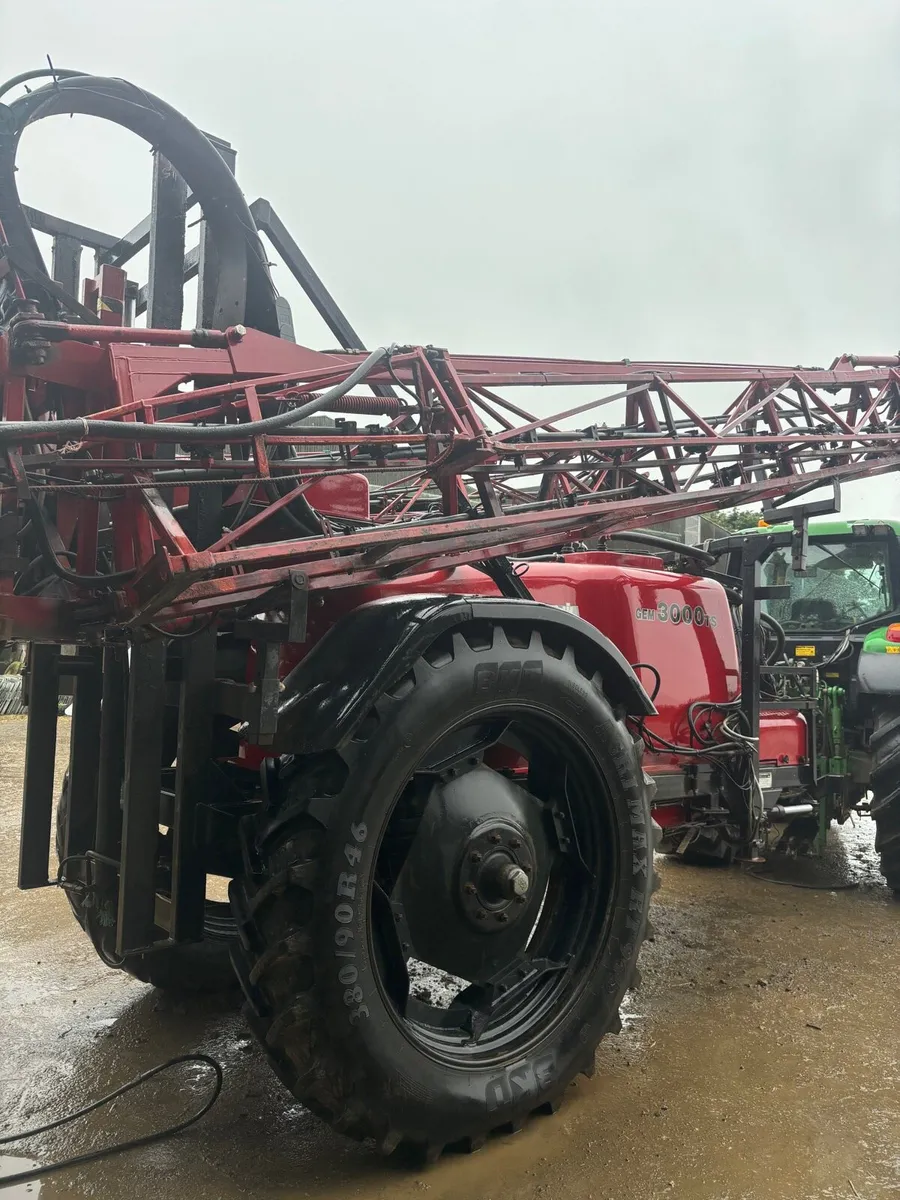 3000L Case Sprayer 24m - Image 3