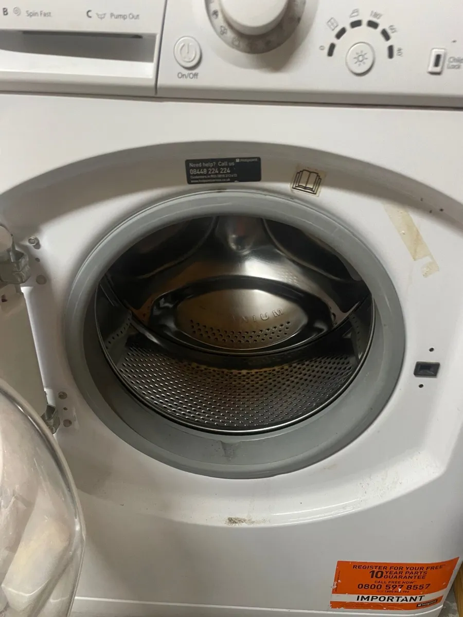Hotpoint Washer Dryer - Image 2