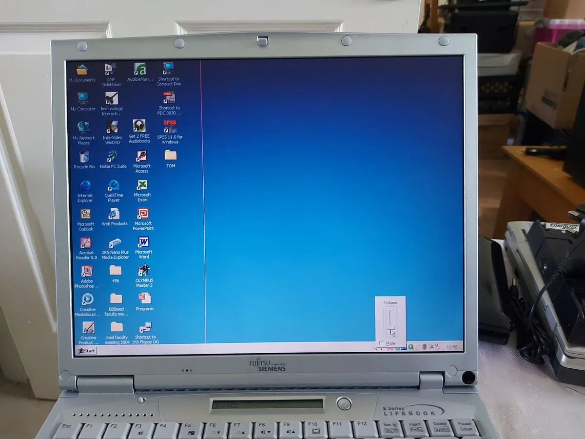 Rare Vintage Fujitsu Siemens Lifebook, E Series, F - Image 1