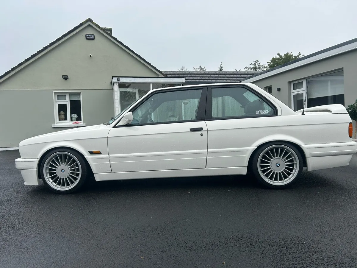 BMW e30 325i sport - Image 3