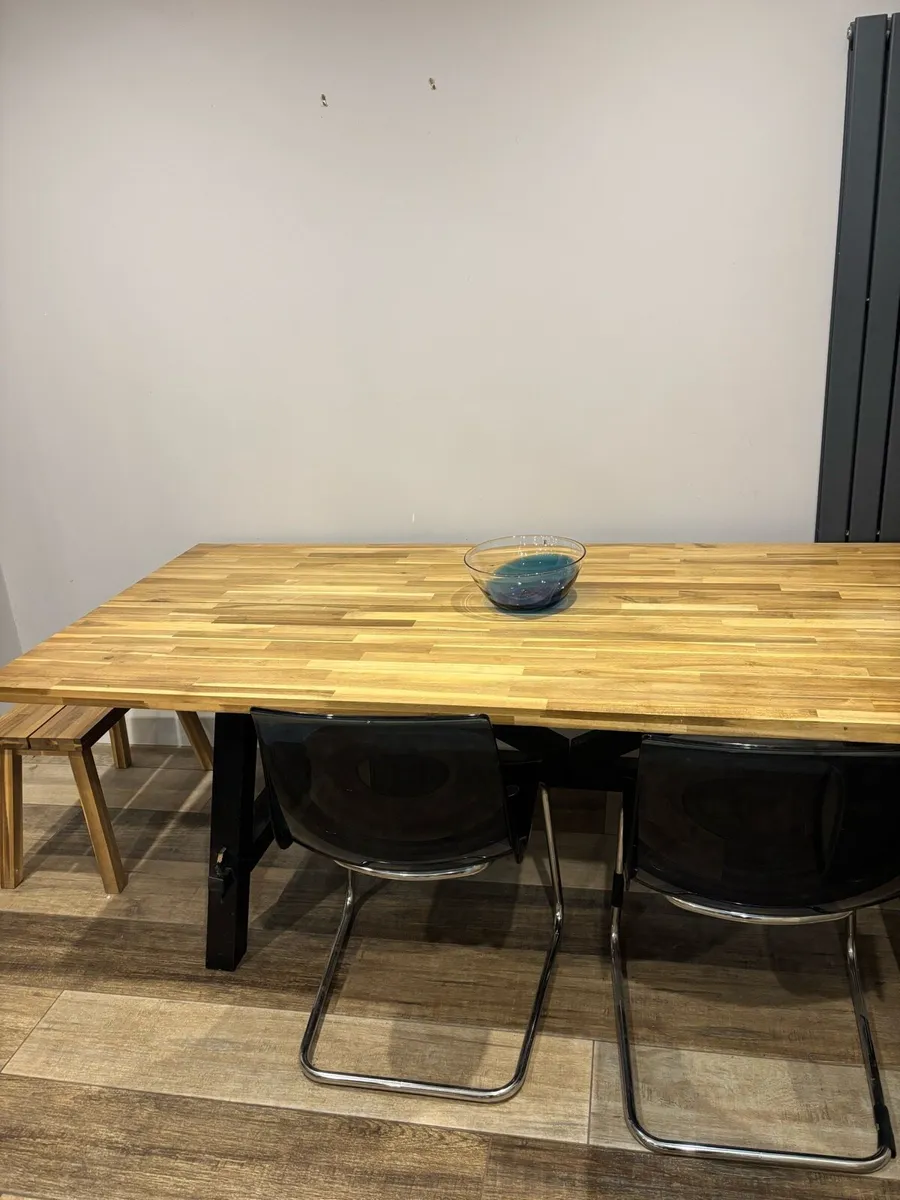 Kitchen table and chairs - Image 2