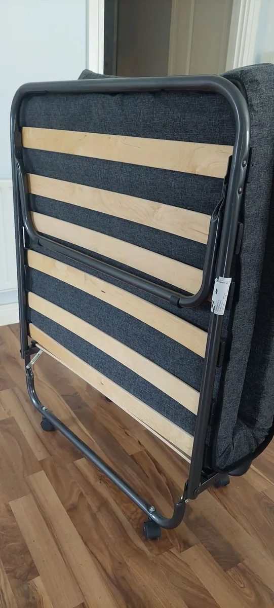 2 Single Foldable beds - Image 4