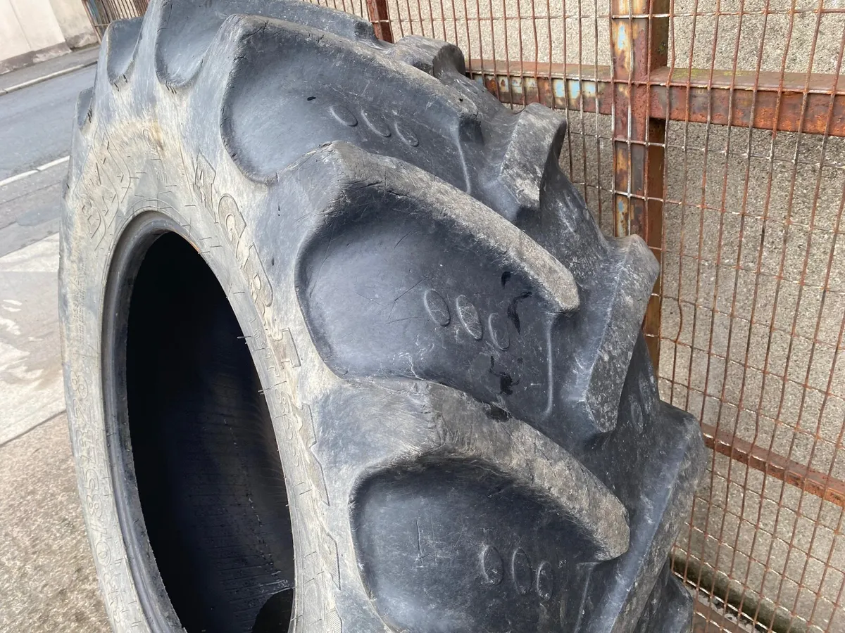TRACTOR TYRE 420/85R28 (16.9R28)BKT AGRIMAX RADIAL - Image 4
