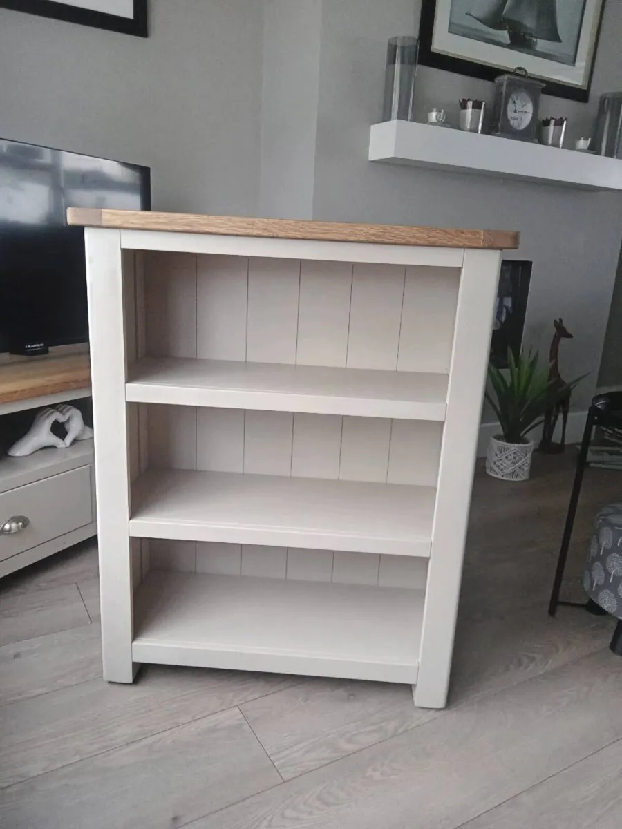 Book case - Image 1