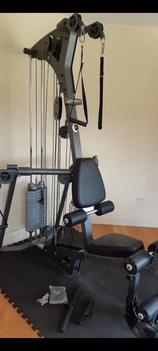 Life Fitness CM3 Multi Gym - Image 1