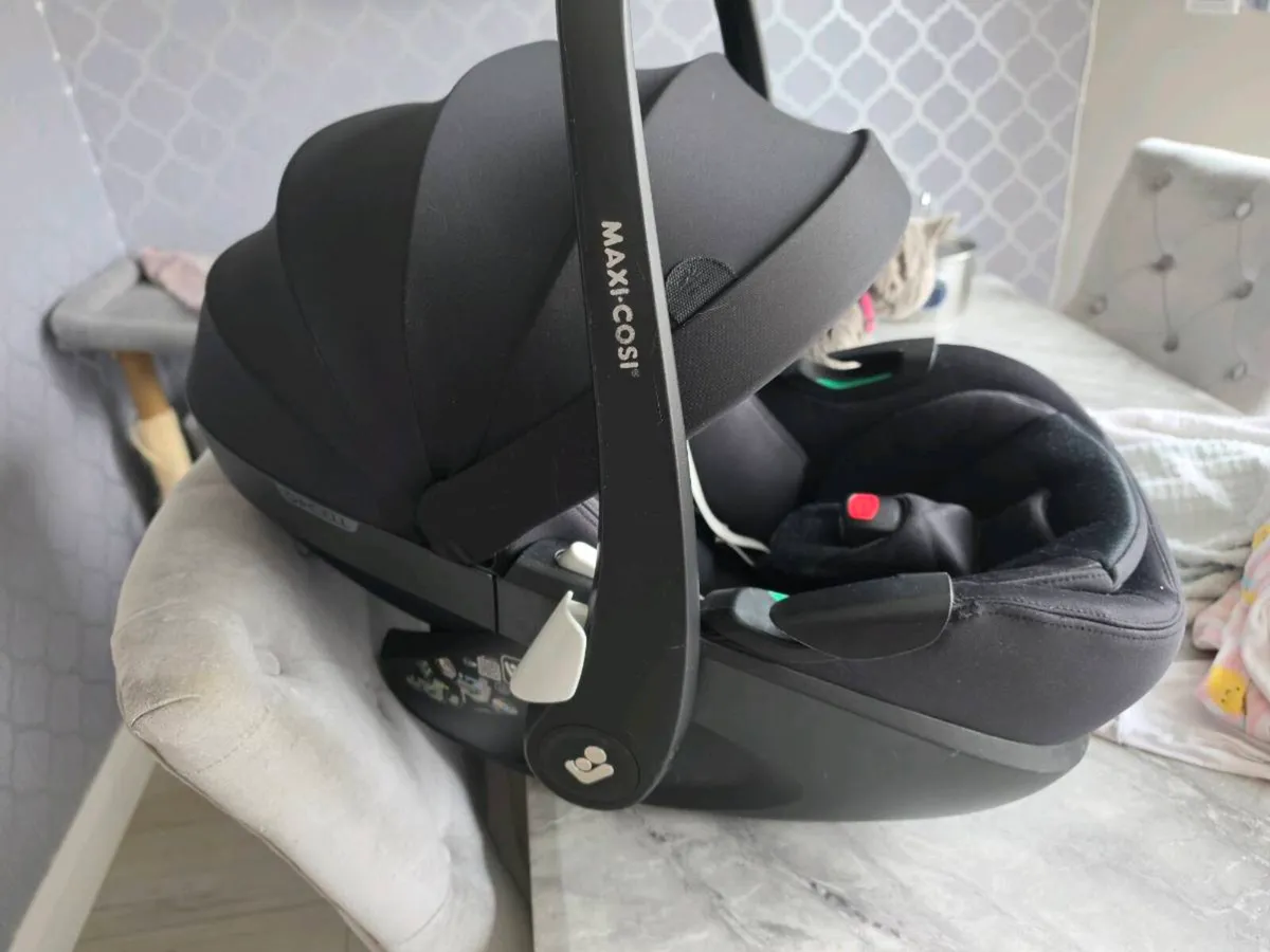 Maxi cosi pebble 360 pro black - Image 2
