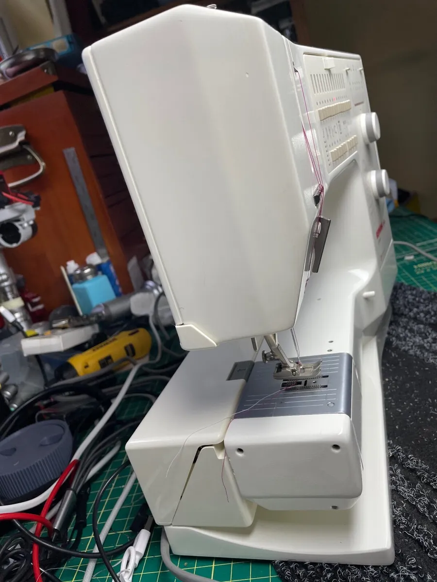 BERNINA 1130 Sewing Machine - Serviced - As New!!! - Image 2