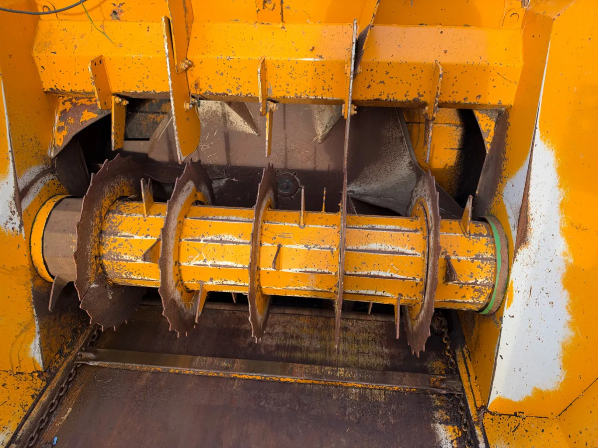 2021 Lucas Raptor Straw Blower - Image 3
