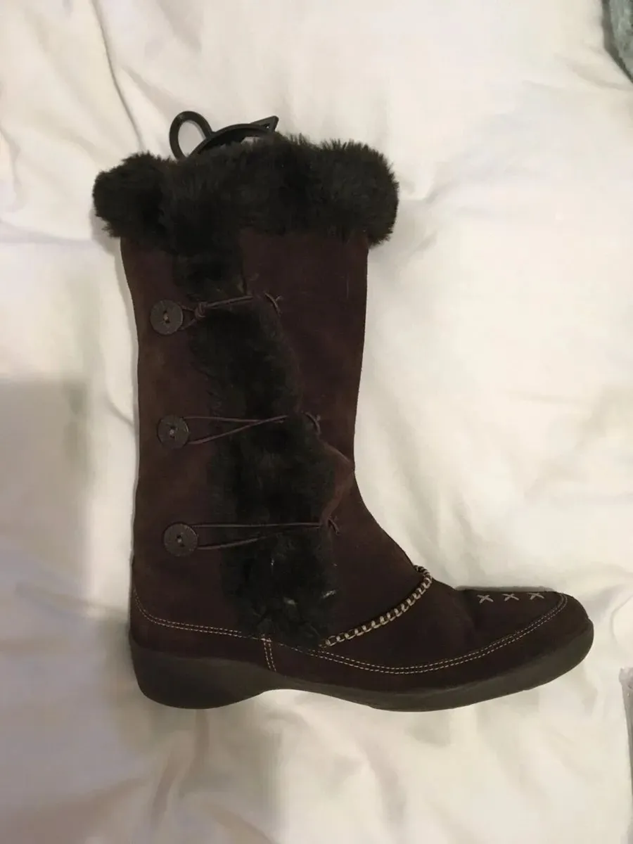 Ladies K Suede Boots, Size 7 - Image 1