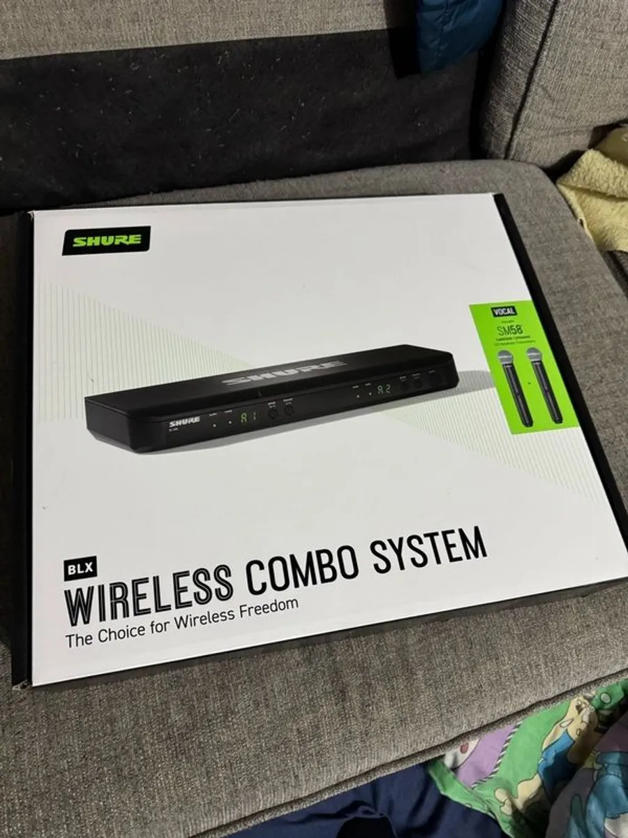Shure BLX288E/SM58-M17 Wireless Combo System - Image 1